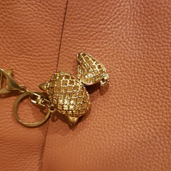 Michael Kors medium pebbled leather tote bag. Pinkish/Blush colored..BONUS CHARM - Picture 7 of 8